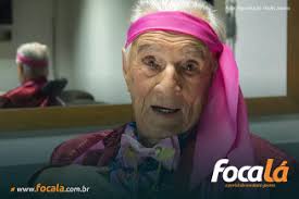 O artista ficou famoso ao interpretar o personagem 'seu peru', na escolinha do professor raimundo, e ao dublar personagens icônicos como scooby doo. Hjmsv8ujmlz2um