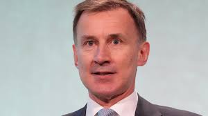 Now more than 500 businesses demand Jeremy Hunt scrap the 'tourist tax' to  boost the UK economy