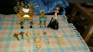 Ihr wollt ein tiny house selber bauen? Neue Spezifikation Monster High Cleo De Nile Mit Ihrem Schminktisch Zubehor Stuhl Statuen Burste Aus Laufenden Artikel Blog Alphavalue Com