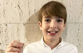 Creating Christmas Love Stitch by Stitch: Stockings through the Generations 