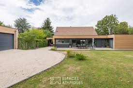 Maison Bioclimatique A Ossature Bois Avec Jardin Espaces Atypiques