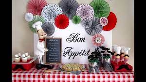 Red, white & green laminated paper table runner. Italian Themed Decorating Ideas For A Party Youtube