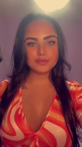 Daisy Vaca's Instagram, Twitter & Facebook