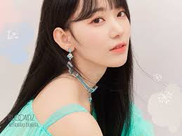 iz one おしゃれまとめの人気アイデア pinterest 𝖒𝖆𝖗𝖙𝖚 宮脇 咲 良 さくら