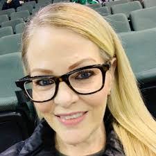 April Brant's Instagram, Twitter & Facebook