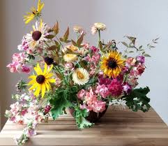 Casual Artful Summer Garden Arrangement Summer Garden Floral Studio Floral