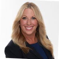 Courtenay Smith's Instagram, Twitter & Facebook