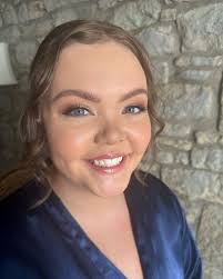 𝐊𝐫𝐢𝐬𝐭𝐞𝐧 𝐅𝐚𝐢𝐫 𝐌𝐚𝐤𝐞𝐮𝐩