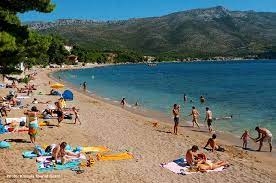 În afară că este potrivită pentru familii, această plajă cu pietriș este de asemenea amenajată şi pentru ultima publicare din categoria. Top 25 De Plaje Cu Nisip In Croatia Igotravel Ro