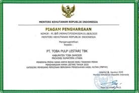 Menteri Raja Juli Ternyata Pernah Beri Penghargaan ke Toba Pulp Lestari -  POLITIK INDONESIA, POLINDO