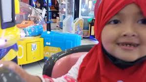 GUMALA ANG BATANG MAKULIT