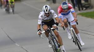 Ronde van vlaanderen), aussi connu comme (le tour), est une course cycliste sur route annuelle belge, réservée aux professionnels. Malgre Sa Chute Julian Alaphilippe Compte Bien Revenir Au Tour Des Flandres C Est Du Cyclisme A L Etat Pur Le Soir