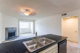 elan cardiff by the sea apartments in