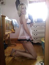 Kim Plymouth - Amateur selfie taking Milf | MOTHERLESS.COM ™