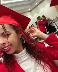 Graduada como nueva Saco Rojo en Mary May ❤️🥳🥳🥳. Eso significa que ahora  podre ayudar a cambiar la vida de otras mujeres y hombres como mismo ha  sido transformada la mia en