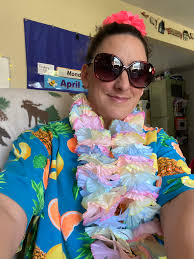 Liz Simon (@LizzieAnn221)