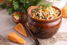 Perhaps you've noticed that the word сочельник sounds close to another russian word, сочный (juicy). Russian Porridge Kasha