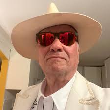 Live music dancing spots in Puerto Morelos?