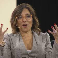 Dimite la CEO de X, Linda Yaccarino, un día después de la polémica con Grok