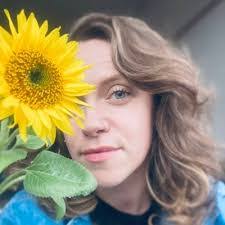 Miranda Stern's Instagram, Twitter & Facebook