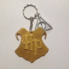 Porte Cles Theme Harry Potter Realiser En Pate Polymere Harrypotter Fimo Creations Fimo Bijoux Bijou P Harry Potter Bricolage Bijoux Fimo Pate Fimo Tuto