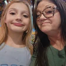 Cheryl Bane's Instagram, Twitter & Facebook