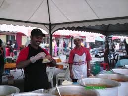 Ragam peluang usaha dan bisnis di bulan ramadhan yang paling menguntungkan adalah dengan memanfaatkan moment dimana saat seluruh umat muslim sedang giat beribadah puasa sampai merayakan hari raya. Bulan Ramadhan Perniagaan Katering Restoren