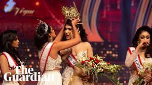Ia ditempatkan sebagai runner up pertama setelah manushi. Sri Lanka S Mrs World Quits Amid Criminal Charges
