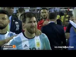 ويسطير لاعبو منتخب البرازيل، حامل اللقب، على ويتساوى مع ميسي مواطنه لاوتارو مارتينيز مهاجم إنتر ميلان بنفس القيمة، يليهما ماركينيوس مدافع البرازيل (75). Ù…ÙŠØ³ÙŠ ÙŠØ¨ÙƒÙŠ Ø¨Ø­Ø±Ù‚Ø© Ø¨Ø¹Ø¯ ÙØ´Ù„Ù‡ ÙÙŠ Ù‚ÙŠØ§Ø¯Ø© Ù…Ù†ØªØ®Ø¨ Ø¨Ù„Ø§Ø¯Ù‡ Ù„Ù…Ø¬Ø¯ Ù‚Ø§Ø±ÙŠ Youtube