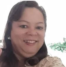 Dra. Simone Lima dos Santos , Ginecologista e Obstetra em Candeias