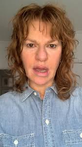 Sandra Bernhard