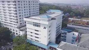 Era kolejleri, 2013 yılında eğitimde rasyonel açılım ilkesi ile yenilikleri takip ederek, çağdaş bir eğitim anlayışı ile yola çıkmıştır. New Era University College æ–°çºªå…ƒå¤§å­¦å­¦é™¢