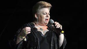 Paquita la del barrio (paquita from the neighborhood) is the stage name of francisca viveros barradas (born april 2, 1947), a mexican grammy nominated singer of rancheras and other mexican styles. La Historia Detras Del Exito De Rata De Dos Patas De Paquita La Del Barrio