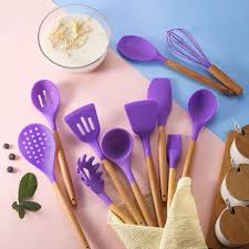 Silicone utensils are made from, well, silicone. China Reusable Nonstick 12pcs With Wood Handle Kitchen Tools Silicone Kitchen Utensils Set On Global Sources Kitchen Utensils Kitchen Tools Silicone Kitchen Utensils Set
