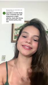 Reflexão sobre moda e zíperes abertos