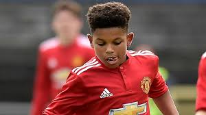 The manchester united wonderkid, 17, was being courted by the likes of european giants barcelona and juventus before he signed his first professional deal. Manunited Juwel Shola Shoretire Schreibt Geschichte Goal Com