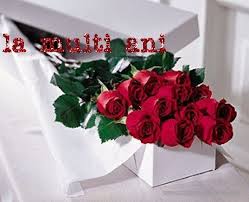 Îți urez mii de cadouri și sute de flori în această zi specială pentru tine! Buchet De Flori La Multi Ani Flowers Flower Delivery Red Roses