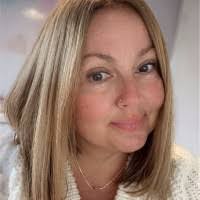 Michelle Suiter's Instagram, Twitter & Facebook