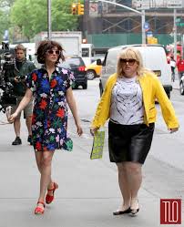 There's a right way to be single, a wrong way to be single, and then…there's alice. Dakota Johnson Rebel Wilson On Movie Set How To Be Single Costumes Tom Lorenzo Site Tlo 3 Tom Lorenzo