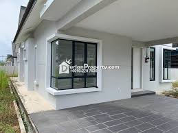 10 perch land 2 storied house with nice rooftop 4 bed rooms 3 bath rooms 2 living rooms courtyard inside back yard pantry and outside kitchen two parking slots fully furnished. Bungalow House For Rent At One Krubong Melaka For Rm 1 500 By Koh Durianproperty