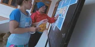 Tulisan yang terdapat dalam poster tentu saja akan mempengaruhi pembaca mudah. Apa Perbedaan Poster Dan Brosur Halaman All Kompas Com