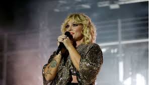 Η ελεωνόρα ζουγανέλη ήταν σήμερα καλεσμένη του νίκου μουτσινά στο καλό μεσημεράκι! O Mellontas Syzygos Ths Eleonwras Zoyganelh Sth Synaylia Ths Sto Beakeio Hello Magazine