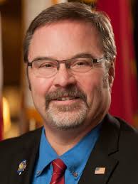 Manitowoc election: Tittl defeats Estrada; dark store referendum passes