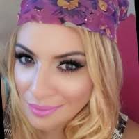 600+ perfiles de «Krystal»