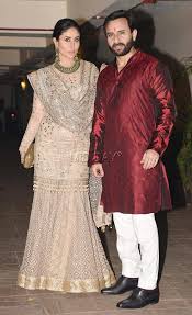 Photos Karisma Kapoor Visits Kareena Kapoor And Saif Ali Khan For Diwali Entertainment Gharara Designs Sharara Designs Indian Designer Outfits