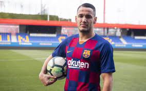 Éternel rival du real madrid, le fc barcelone est l'une des plus grosses écuries européennes. Mercato Barca Un Attaquant Albanais A Ete Recrute Officiel