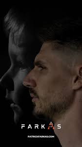 Damals wusste ich nicht, dass all das, was ich fühle, denke und erlebe,  Spuren hinterlässt. Dass ich mich eines Tages fragen würde: Wer bin ich  wirklich