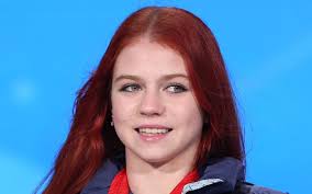 Трусова упала с четверного лутца и стала второй на этапе Гран-при России ::  Фигурное катание :: РБК Спорт