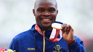 Bronce para Colombia! José Lemos logra presea en la prueba de salto largo  en los Juegos Paralímpicos