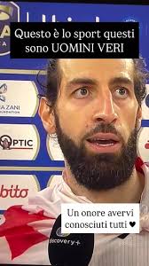 Che bella #vittoria @virtussegafredobologna ma soprattutto che #uomini 🖤  per @ilpupazzo33 che campioni tutti #alletattoo ❤️